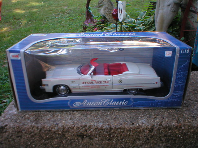 1973 1:18 DIECAST WHITE CADILLAC ELDORADO CONVERTIBLE