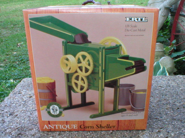 ERTL 1/8 SCALE DIE-CAST CORN SHELLER C
