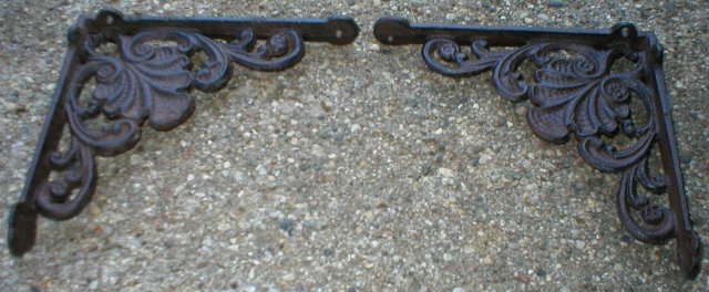 ONE ONE PAIR OF SHELL SHELF BRACKETS CAST IRON WALL DECOR
