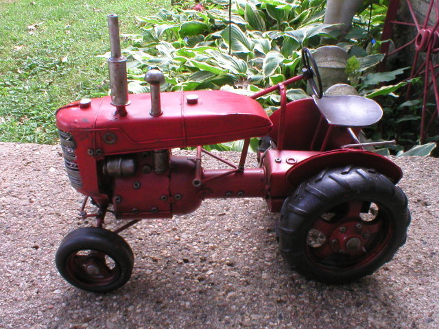 RED TIN TRACTOR RUBBER TIRES T