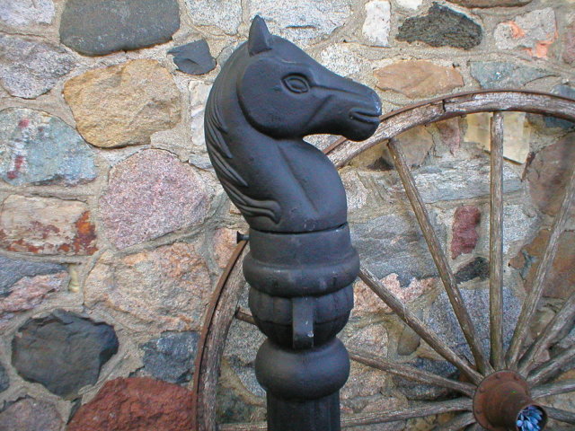 BIG CAST IRON HORSEHEAD HITCHING POST HOME DECK GARDEN DECOR H