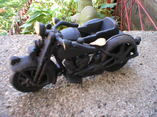 BLACK MOTORCYCLE SIDECAR CAST IRON
