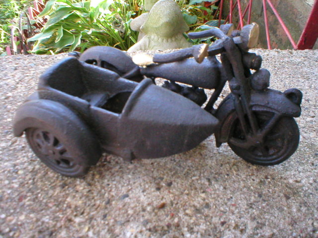 BLACK MOTORCYCLE SIDECAR CAST IRON