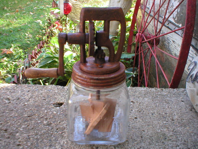 MEDIUM GLASS DAZEY BUTTER CHURN COLLECTOR CHURNS C