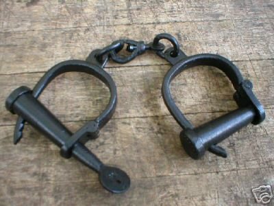 ANTIQUE VINTAGE STYLE CAST IRON HAND CUFFS