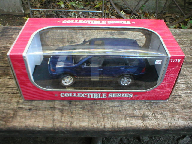 1:18 DIECAST BLUE BMW X-5
