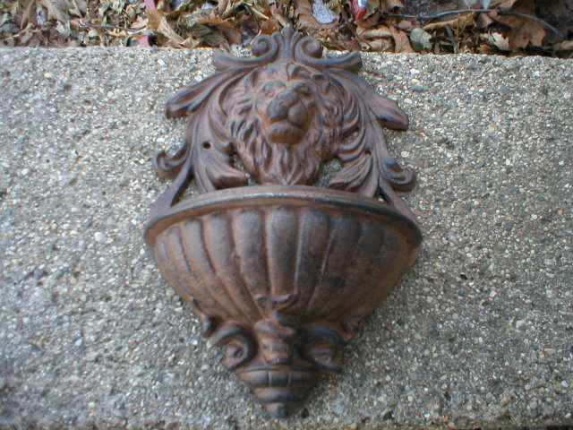 CAST IRON LION PLANTER IRONWARE DECOR A