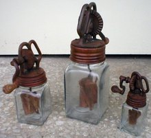 DAZEY BUTTER CHURNS ONE SET 3