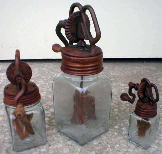 DAZEY BUTTER CHURNS ONE SET 3