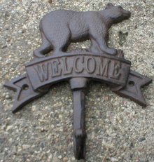 BEAR WELCOME SINGLE HOOK CAST IRON WALL MOUNT B