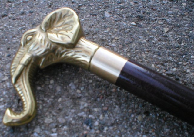 ELEPHANT FLASK CANE WALKING STICK BRASS HANDLE E