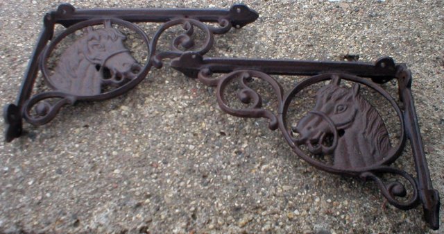 HORSE SHELF BRACKETS CAST IRON DECOR H