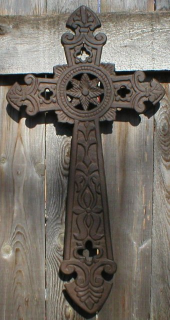 CROSS CAST IRON RUSTIC FLAT WALL DECOR
