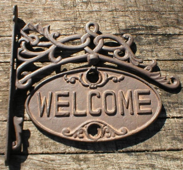 WELCOME-GO AWAY SIGN WALL HANGING BRACKET