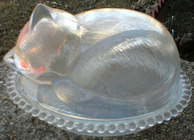 CLEAR GLASS TWO PIECE CAT ON NEST C