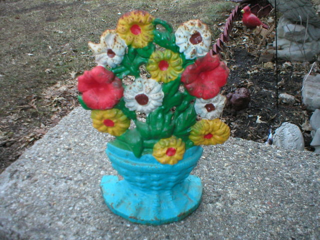 CAST IRON FLOWER DOORSTOP AGED LOOK IRONWARE
