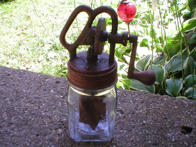 MEDIUM GLASS DAZEY BUTTER CHURN COLLECTOR CHURNS C