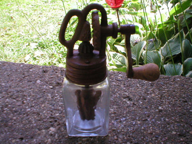DAZEY BUTTER CHURN SMALL GLASS