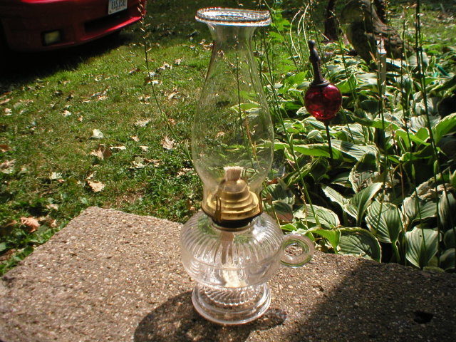 ANTIQUE OIL LAMP VINTAGE LANTERN FINGER LAMPS O