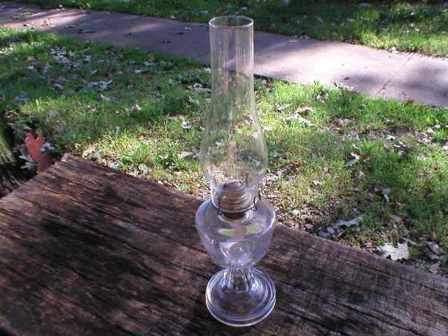 ANTIQUE OIL LAMP VINTAGE LANTERN LAMPS O