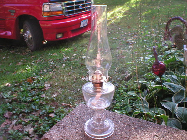 ANTIQUE OIL LAMP VINTAGE LANTERN LAMPS O
