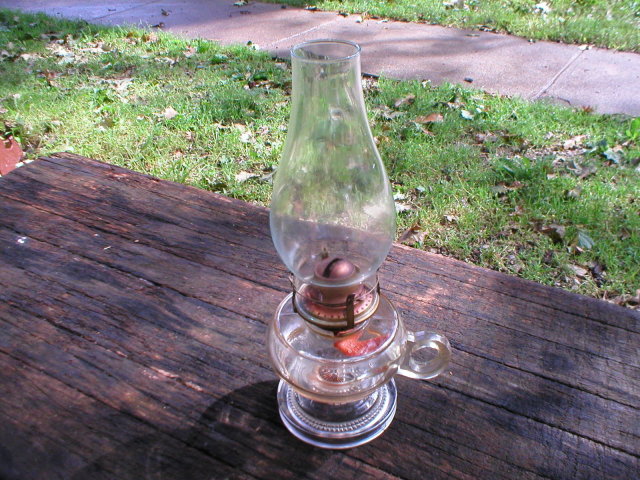 ANTIQUE OIL LAMP VINTAGE LANTERN FINGER LAMPS O