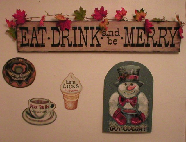 WOOD SIGN EAT DRINK BE MERRY