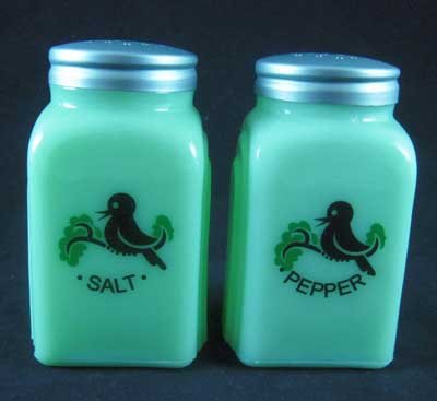 JADE ARCH BLACK BIRD SALT PEPPER SET