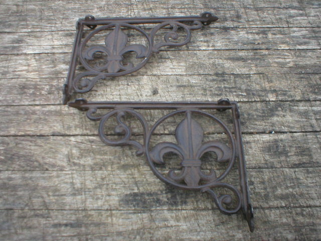 FLEUR-DE-LIS CAST IRON SHELF BRACKETS ONE SET