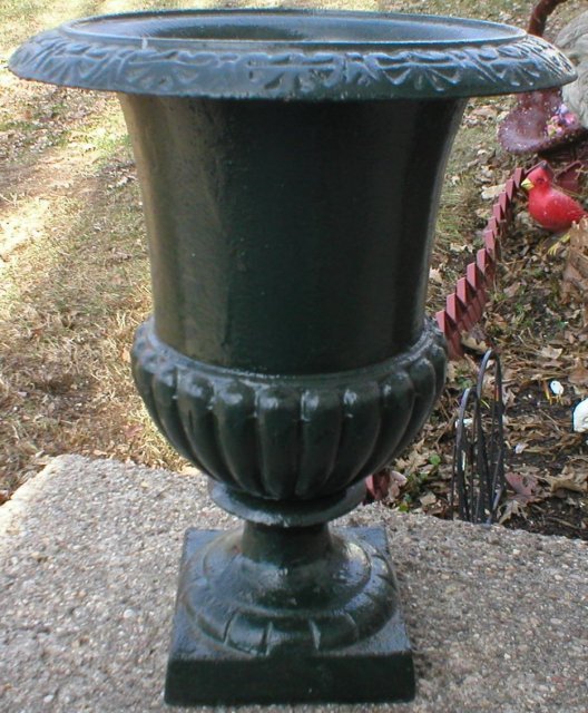 VICTORIAN PLANTER GARDEN URN DECOR CAST IRON