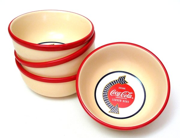 COCA-COLA ARROW BOWLS ONE SET FOUR