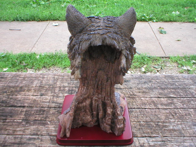 WOLF HEAD TREE STUMP FIGURINE RESIN