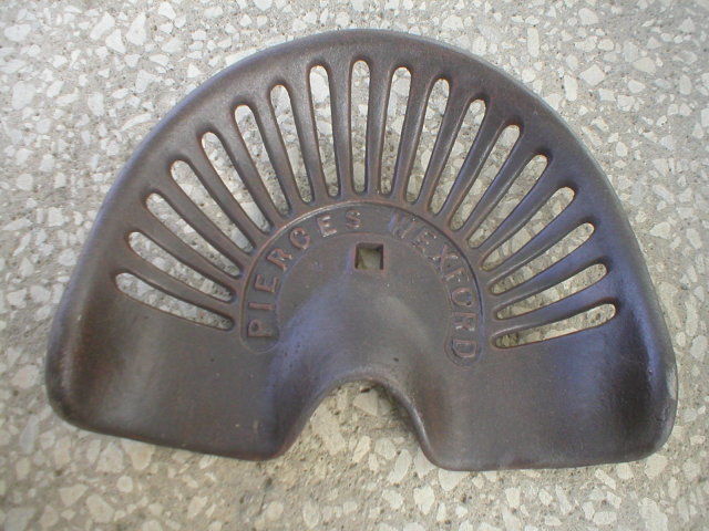 Pierces Wexford Cast Iron Seat