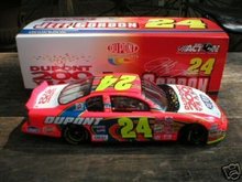 JEFF GORDON 2000 YEARS DIECAST 1:24 CAR