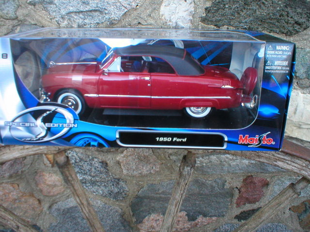 1950 Diecast Ford Convertible 1:18