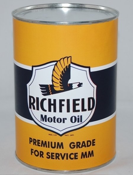 Richfield Yellow 32 Fluid Oz. Metal Oil Can