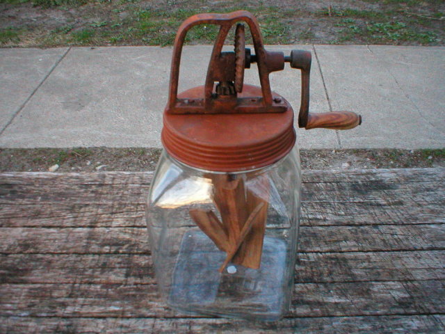 LARGE DAZEY BUTTER CHURN L
