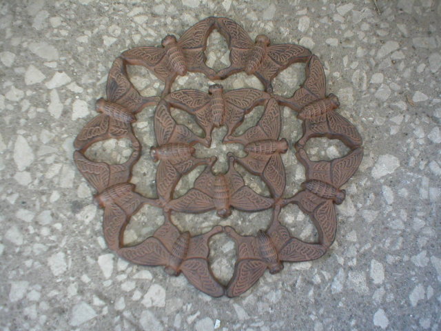 CAST IRON RUSTIC MULTIPLE BUTTERFLY STEPPING STONE