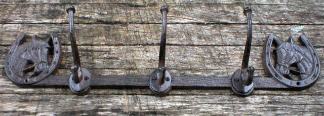 HORSESHOE 3 HOOK COATRACK RUSTIC