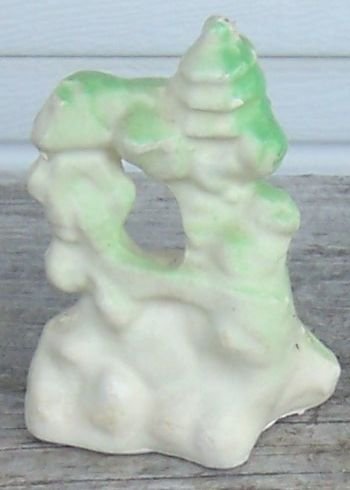 Vintage Fish Aquarium Ceramic Green Pagoda