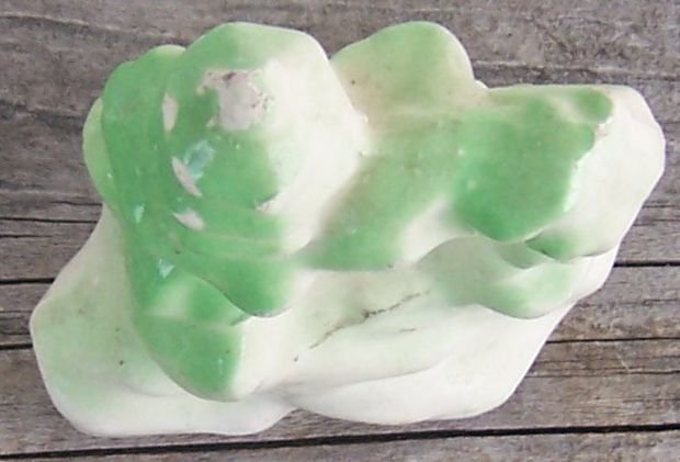 Vintage Fish Aquarium Ceramic Green Pagoda