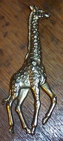 Vintage Gold Tone Pin Signed J J Giraffe Pin
