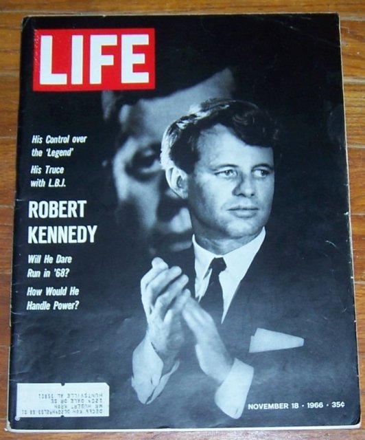 Life Magazine November 18, 1966 Robert Kennedy on the Cover