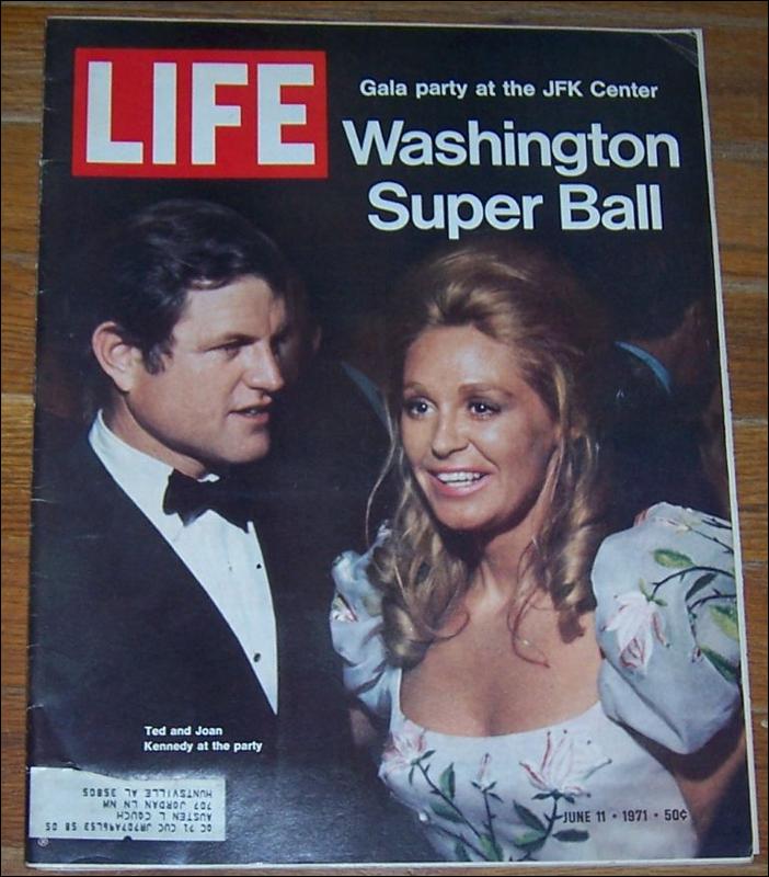 Life Magazine June 11, 1971 Ted and Joan Kennedy at the Washington Super Ball