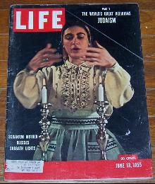 Life Magazine June 13, 1955 Scranton Mother Blesses Sabbath Lights on cover