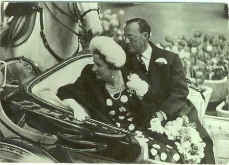 Dutch Postcard of Royal Procession in 1962