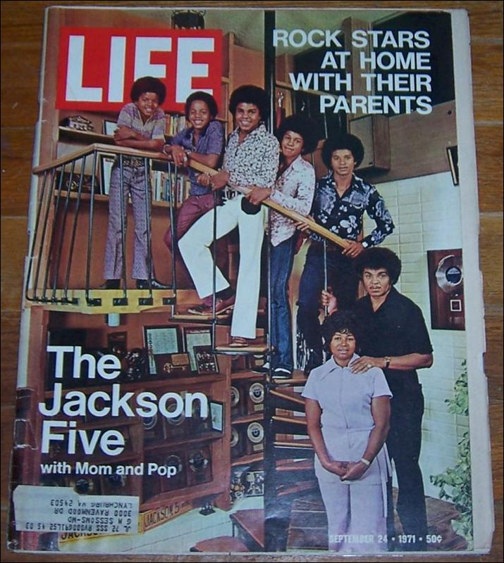 Life Magazine September 24, 1971 Jackson Five with Mom and Pop on cover
