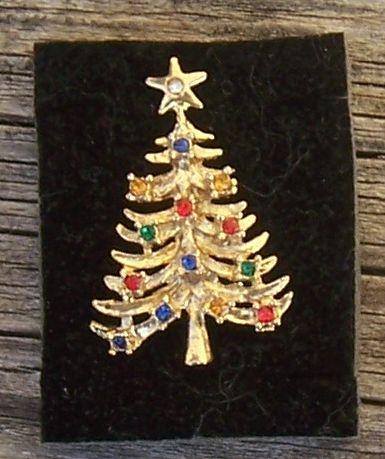 Vintage Multicolored Rhinestone Christmas Tree Gold Tone Pin
