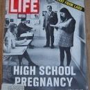 Life Magazine April 2, 1971 High School Pregnancy on cover/Gail Robinson