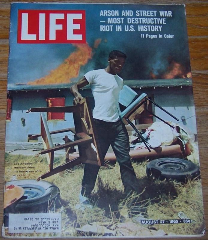 Life Magazine August 27, 1965 Los Angeles Riots on cover/Walter Keane/Fellini